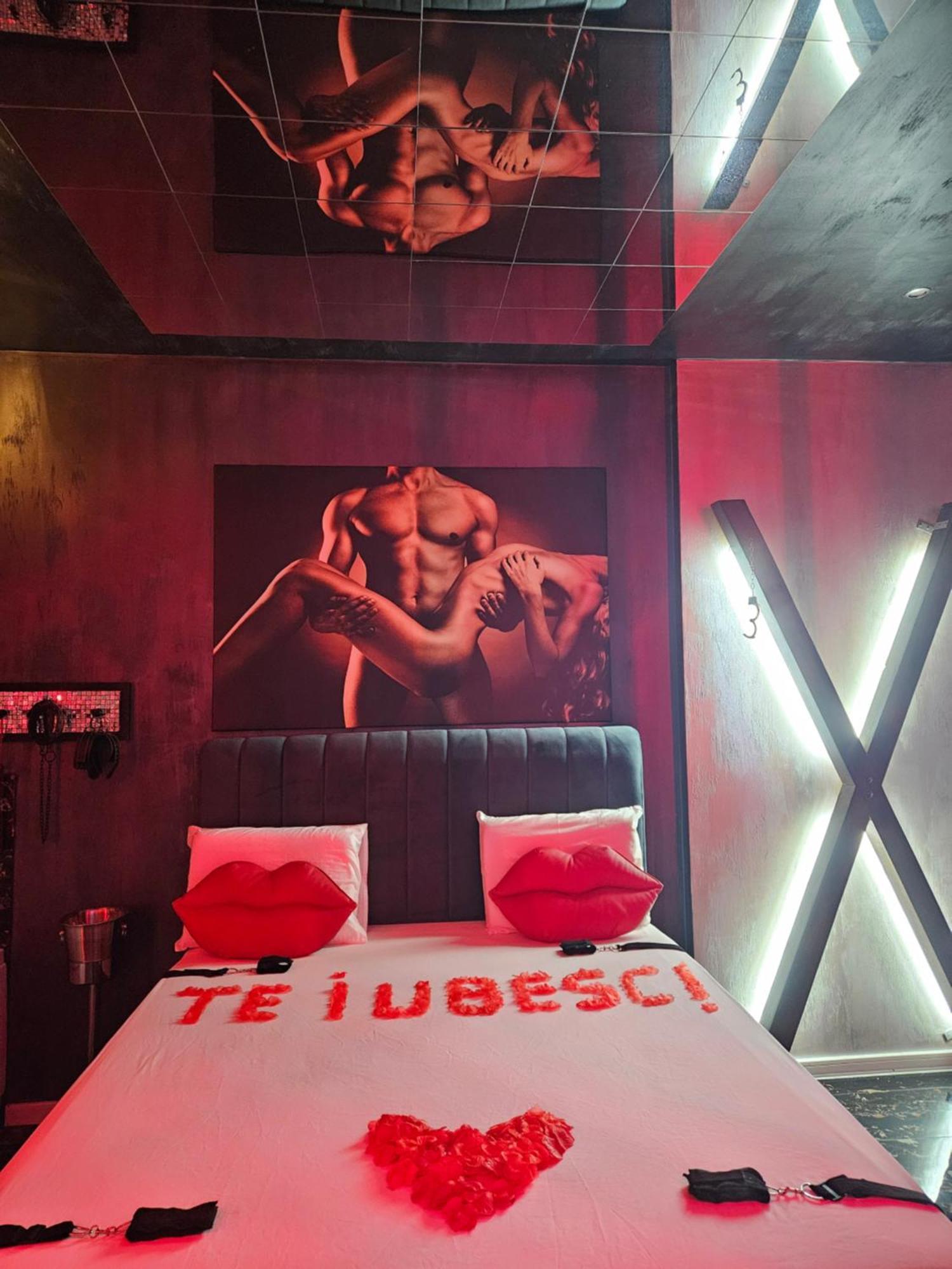 Love Room Bucharest Exterior photo