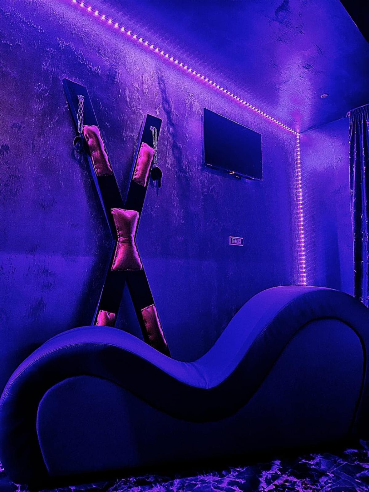 Love Room Bucharest Exterior photo