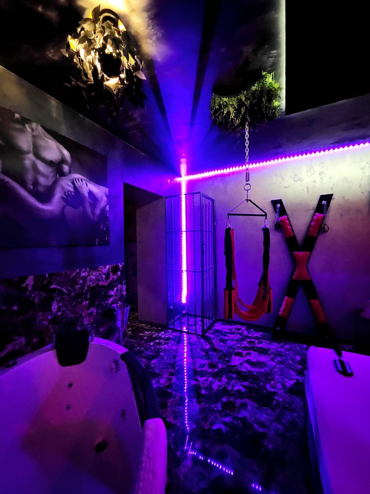Love Room Bucharest Exterior photo